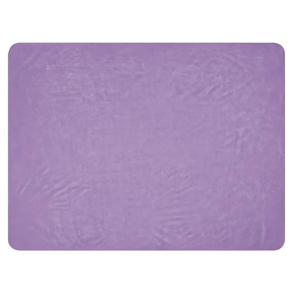 Plaid sherpa violet doux texturé avec surface légèrement froissée pour confort et chaleur